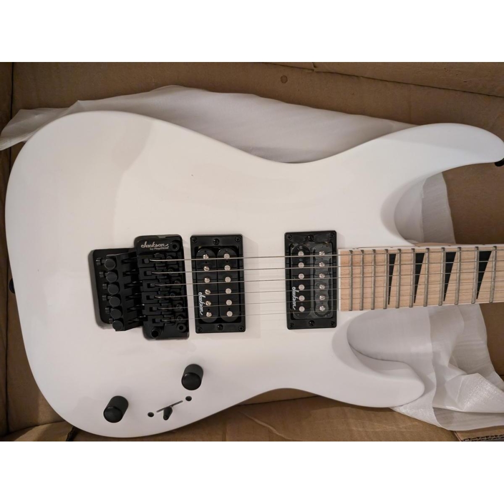 Jackson JS32