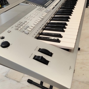 Yamaha PSR-S710