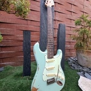 Stratocaster surfgreen relic ( partcaster )