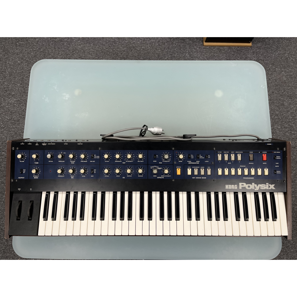 KORG POLYSIX - Synthétiseur analogique