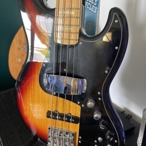 FENDER JAZZ BASS MARCUS MILLER