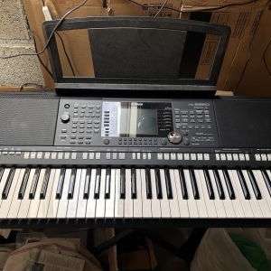 Yamaha PSR-S950