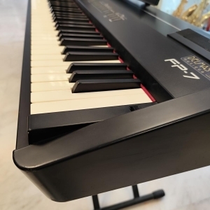 Roland FP-7 Piano numérique portable