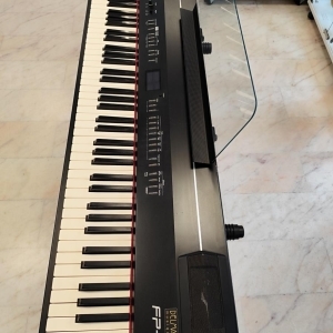 Roland FP-7 Piano numérique portable