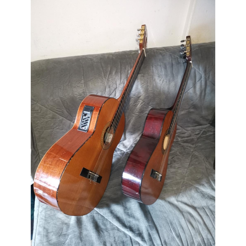 Deux Guitares Classiques dont électro