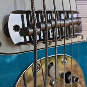 Fender Vintera II Bass VI