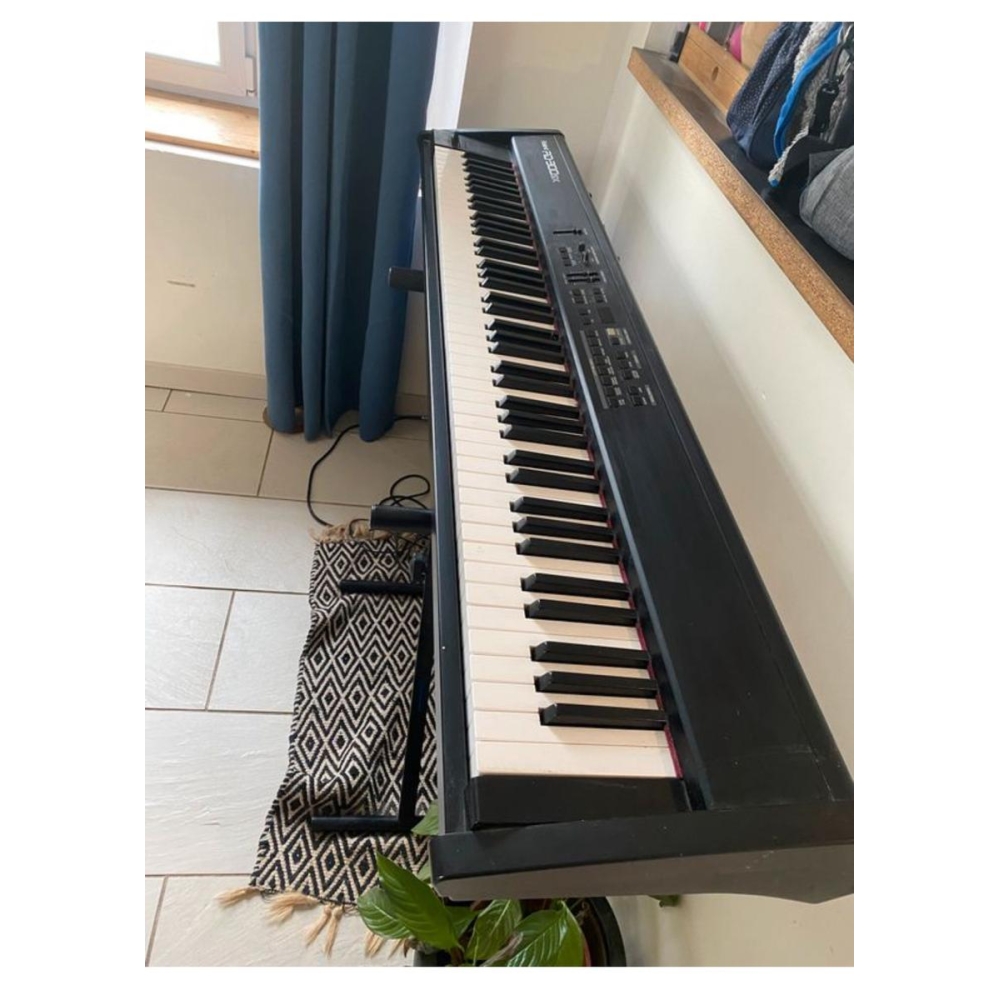 Roland Piano  rd 300 sx