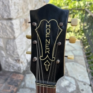 Hofner Senator