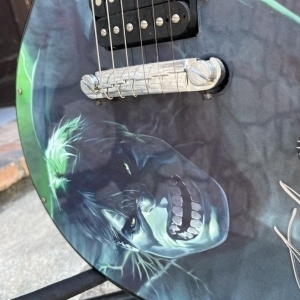 Epiphone Junior The Hulk signée par Stan Lee