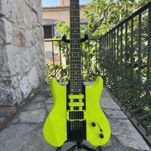 Overlord of Music Guitare headless