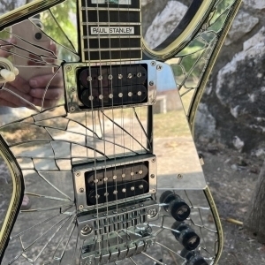 Ibanez Iceman PS1CM Paul Stanley cracked mirror (Kiss)