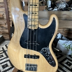 Fender Jazz Bass American Deluxe natural