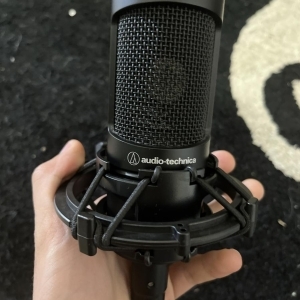 Audio-Technica Microphone AT 2050 studio