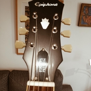 Epiphone ES-175