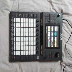 Akai force SSD 250Go + MPC instrument collection