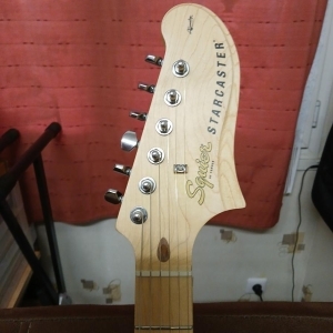 Squier by Fender Starcaster Affinity Candy