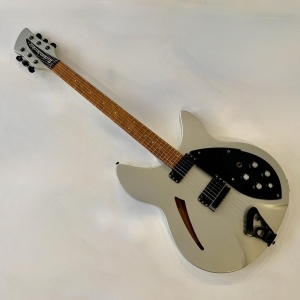 Rickenbacker 330