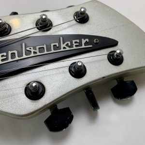 Rickenbacker 330