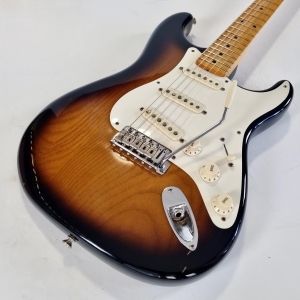 Fender Eric Johnson Signature '54 "Virginia" Stratocaster