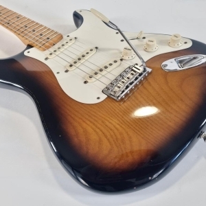 Fender Eric Johnson Signature '54 "Virginia" Stratocaster