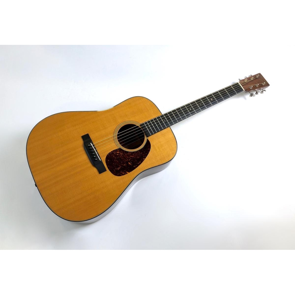 Martin Standard Series D-18