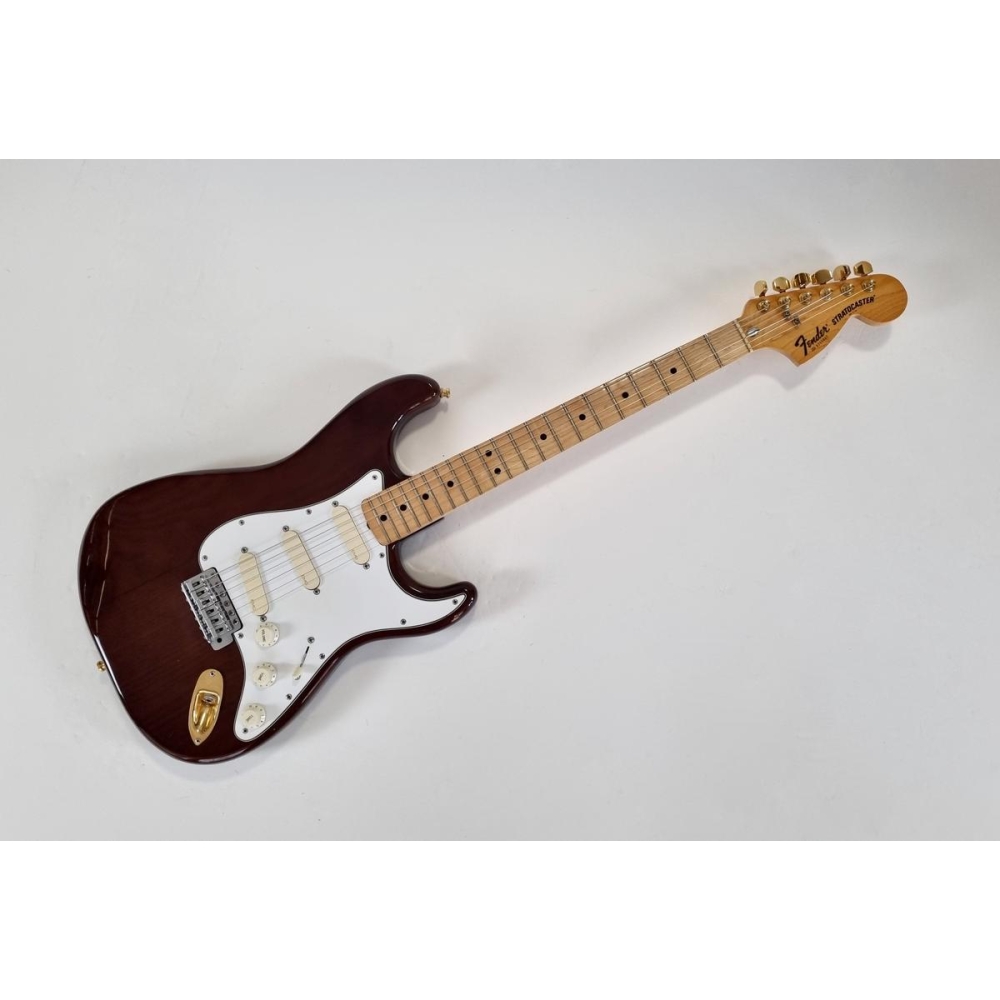 Fender Stratocaster with 3-Bolt Neck, Maple Fretboard