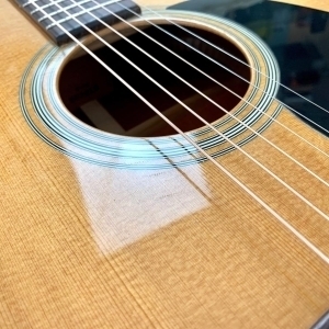 Martin Standard Series D-18