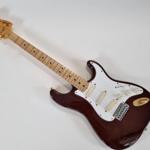 Fender Stratocaster with 3-Bolt Neck, Maple Fretboard