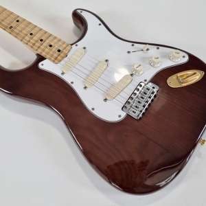 Fender Stratocaster with 3-Bolt Neck, Maple Fretboard