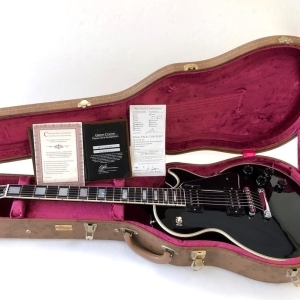 Gibson Les Paul Custom with Chrome Hardware