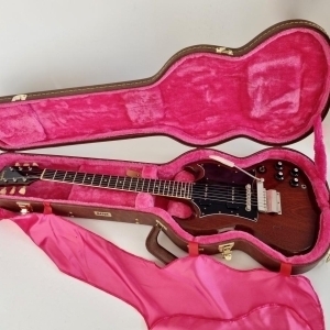 Gibson SG Special "Large Guard" with Vibrola