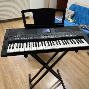 Yamaha Clavier  PSR S650