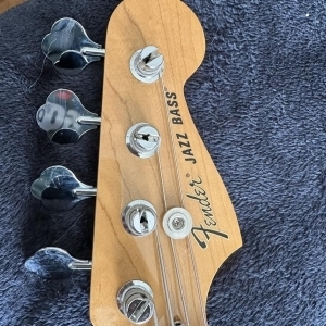 Fender Jazz Bass Vintera 70’