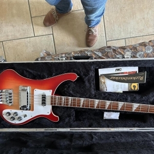 Vendue - Rickenbacker 4003