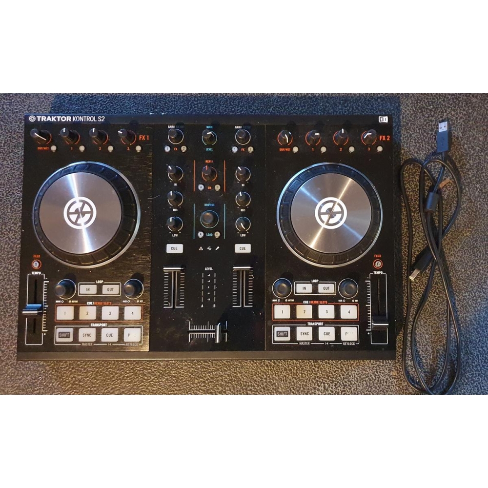 Native Instruments Traktor S2 Controleur DJ