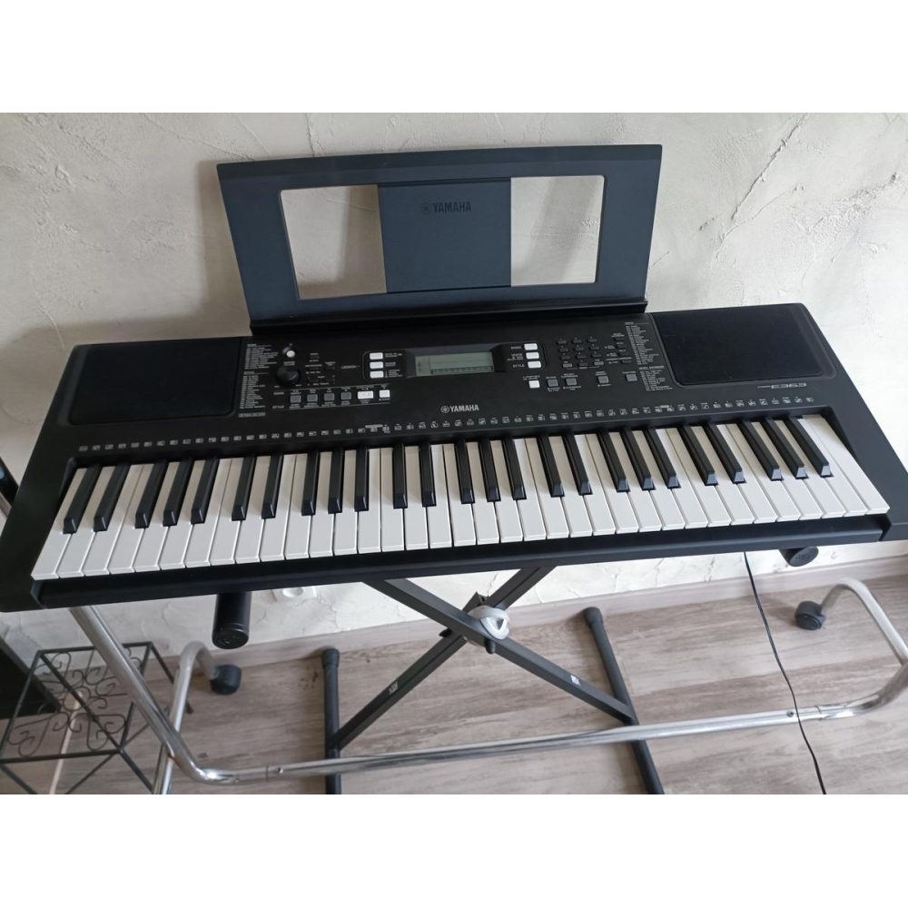 Yamaha PSR E363