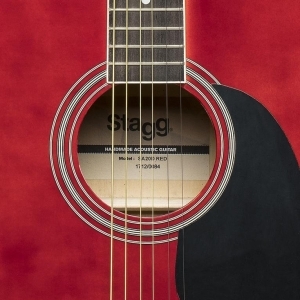 Guitare acoustique dreadnought 4/4 rouge avec table en tilleul