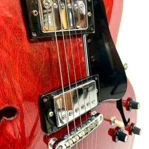 Greco SA-700 (ES-335) MIJ Cherry de 1973