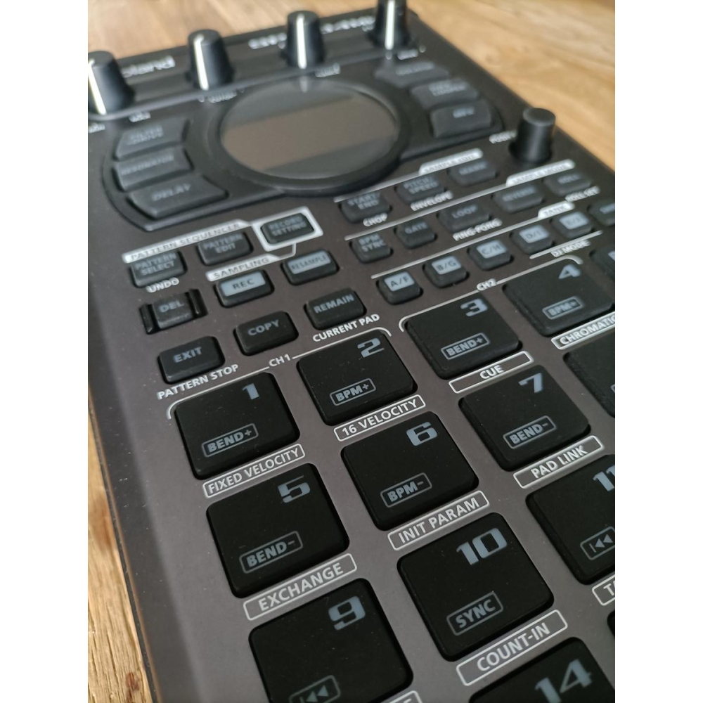 Roland SP-404 mk2