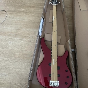 Yamaha TRBX174EW Red Metallic