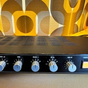 Warm Audio Bus-Comp - Compresseur VCA 2 canaux