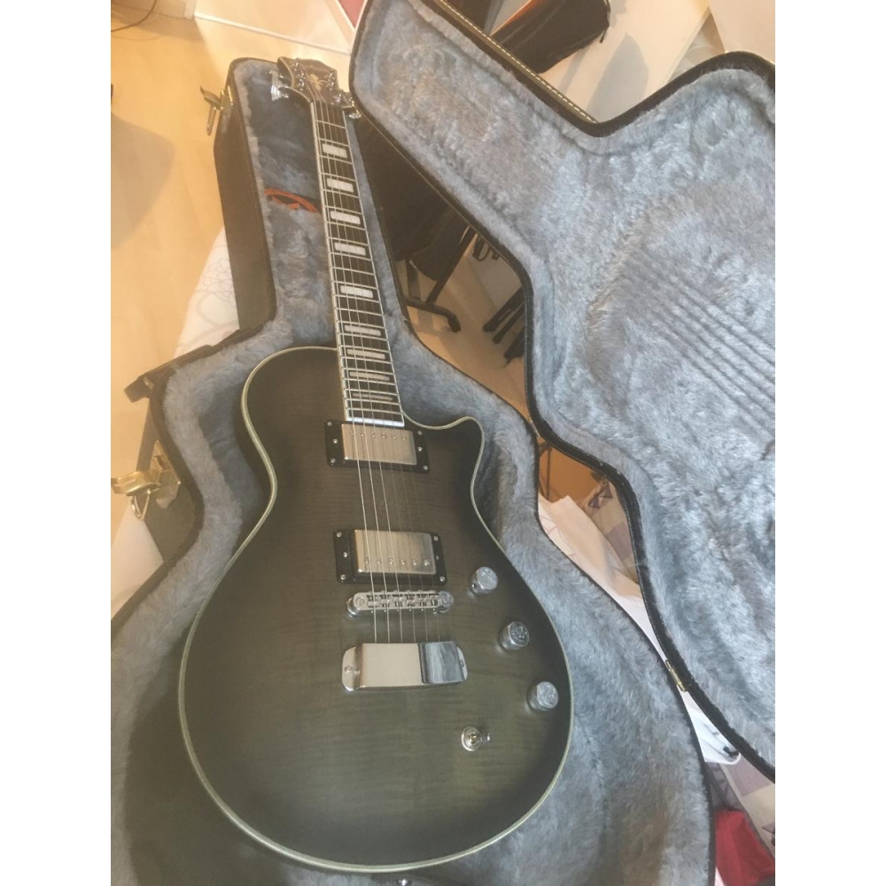 Hagstrom Ultra Max