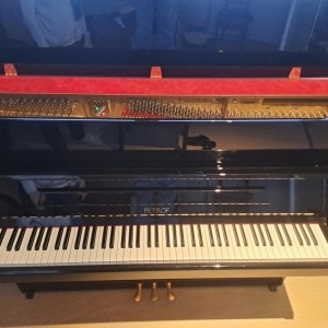 Petrof Piano droit