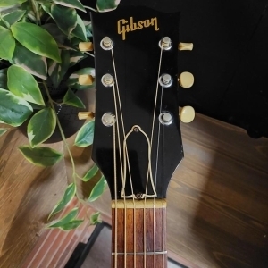 Guitare folk Gibson J40 1974-1975