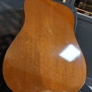 Guitare folk Gibson J40 1974-1975