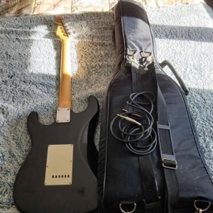 Millnot's guitare électrique + ampli