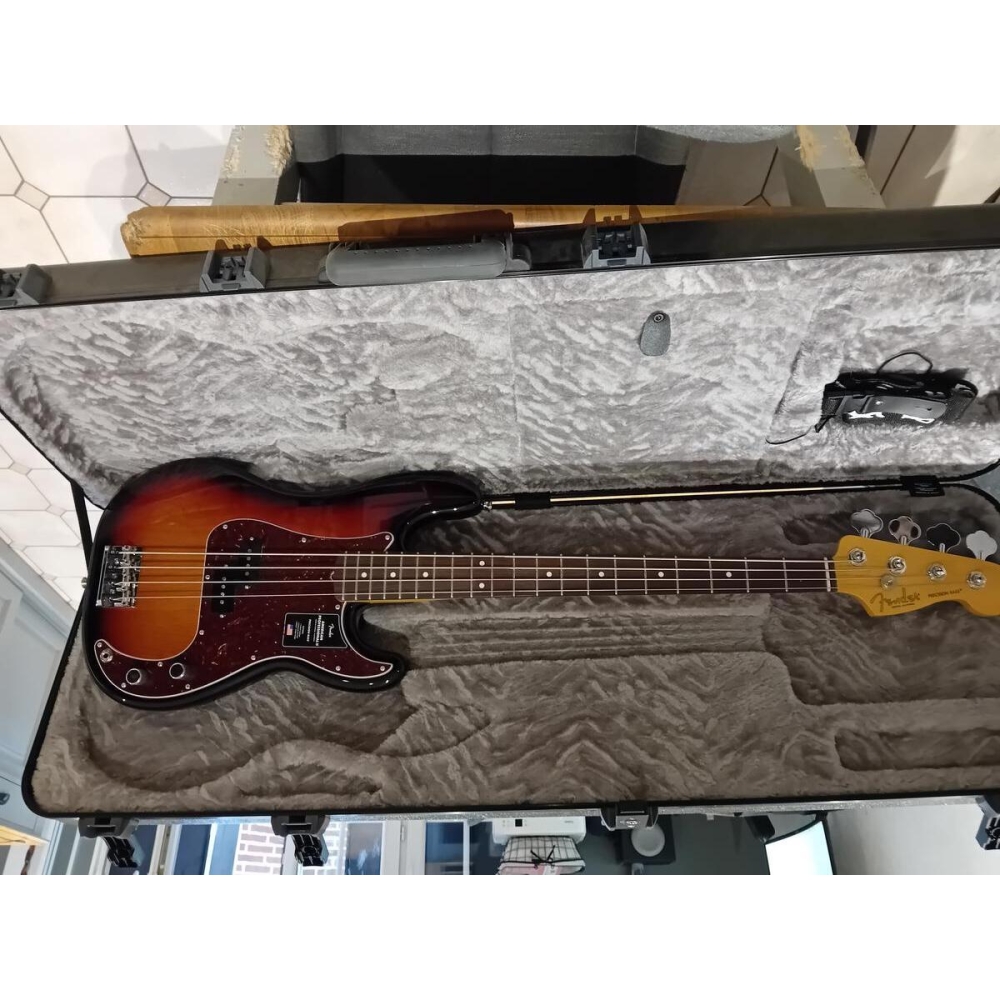 Fender basse american professionnelle II