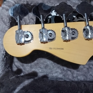 Fender basse american professionnelle II