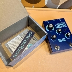 Dreadbox Darkness / Pédale de réverbération stéréo