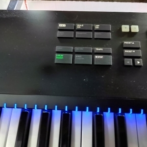 Native Instruments Komplete Kontrol S61 mk2